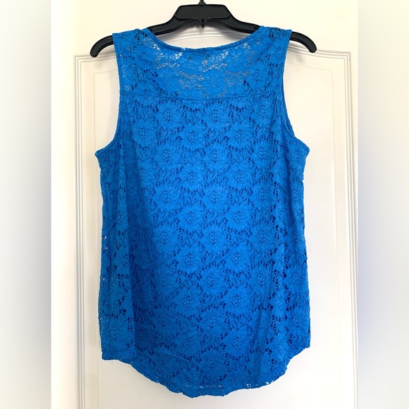 Ellen Tracy Co Women’s Tank Top Blouse in Blue Lace L Sleeveless Gold Button - Picture 5 of 7